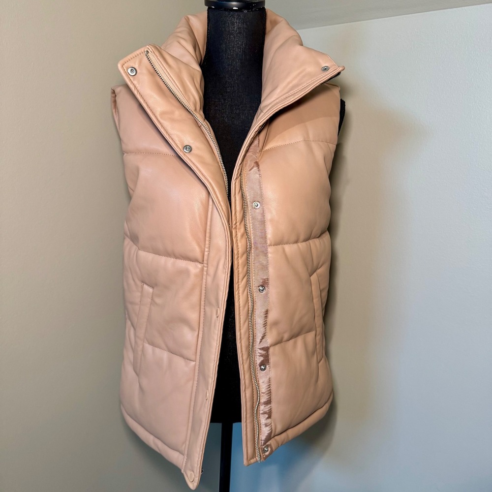 Abercrombie & Fitch Vegan Leather Puffer Vest Tan Beige Women's XS NWT‎
